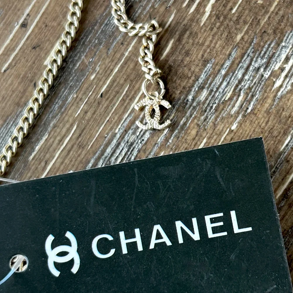 Genuine 18k Gold Plated Chanel Black Enamel Heart CC Logo Luxury Holiday Gift - Picture 5 of 8
